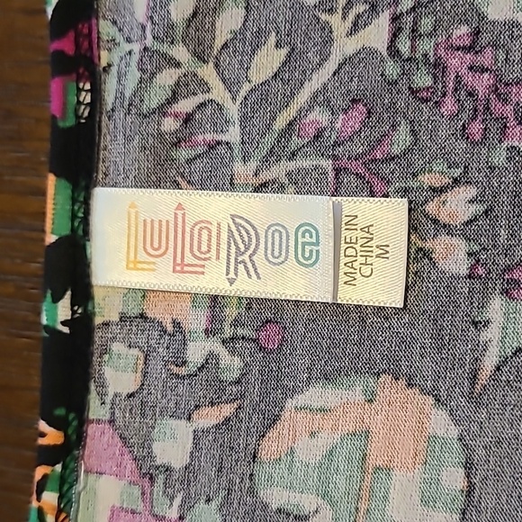 LuLaRoe Patterned Top - Picture 5 of 7